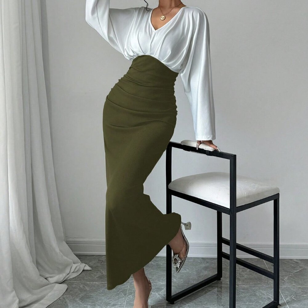 Army Green Elegant Women's V-Neck Long Sleeve Fitted Dress - Picture 5 of 6